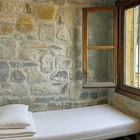 Cama Hab Compartida - Triton Villanua * קאנפראנק